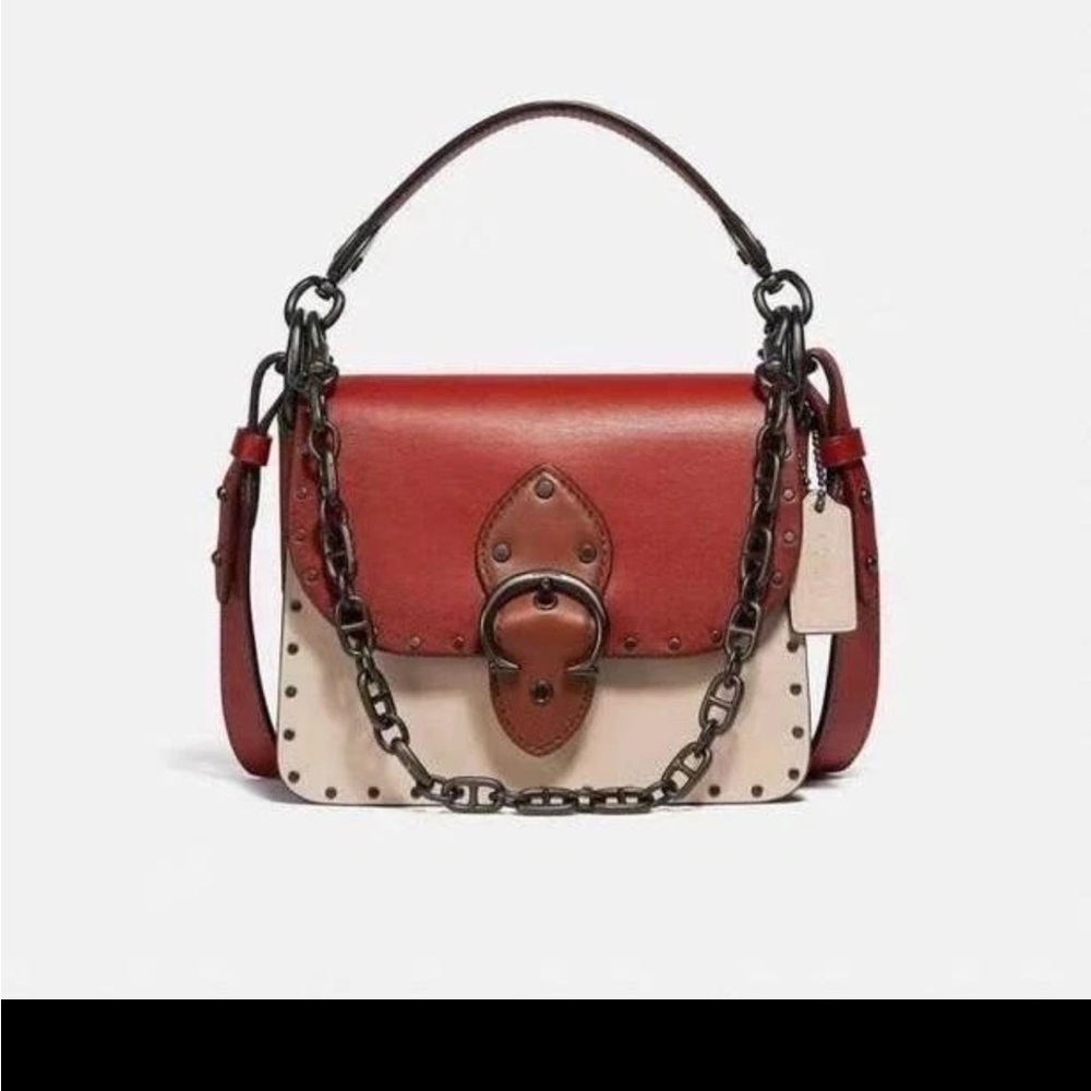 NWOT Coach Beat Color Block Shoulder Bag 18 with Rivets.